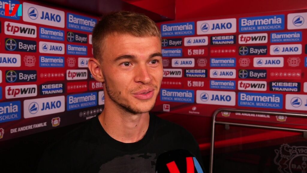 Daley Sinkgraven tijdens een eerder interview in zijn periode bij Bayer Leverkusen.